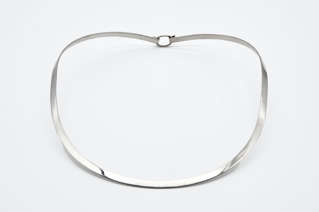 Silver Choker with Clasp