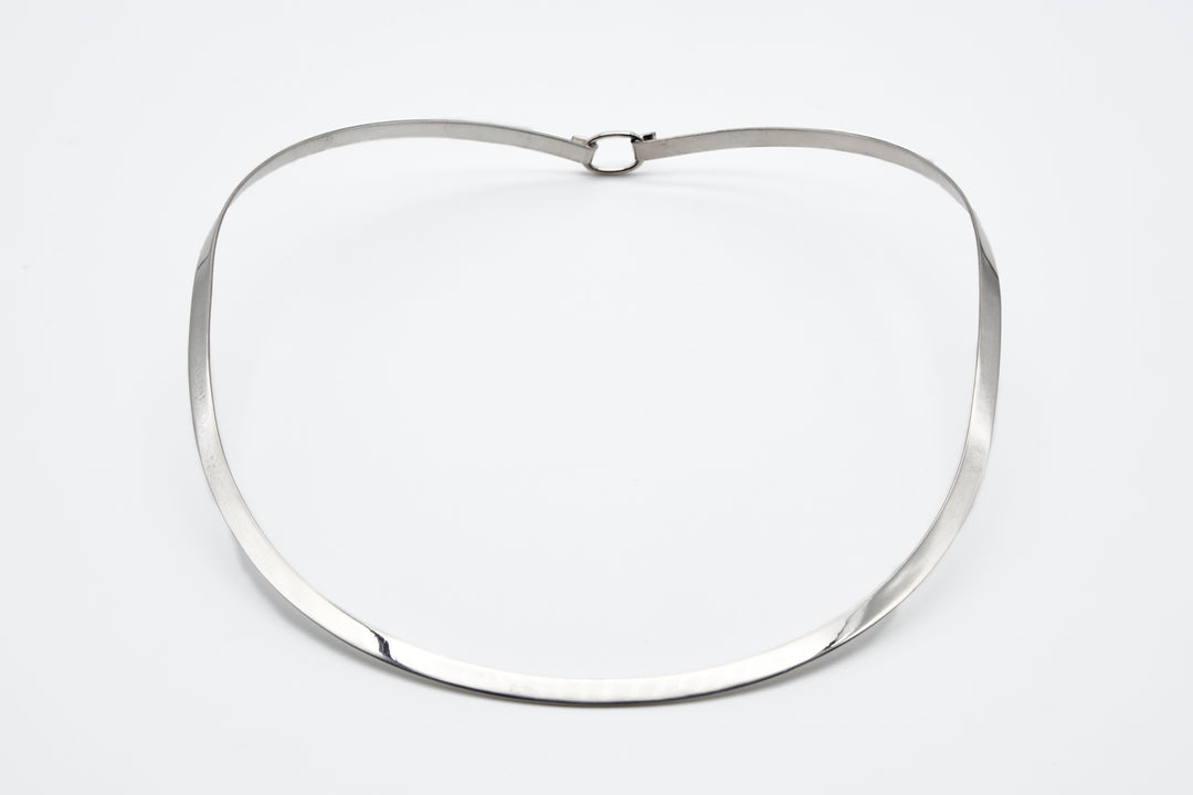 4CM Sleek Silver Choker with Clasp