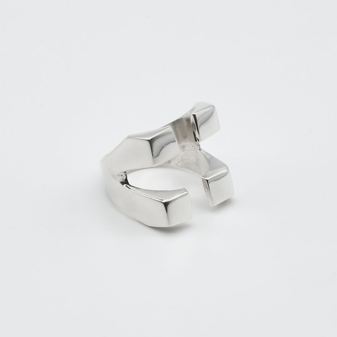 Open corners sterling silver ring with a modern, minimalist design by Renata Rubio 92.5