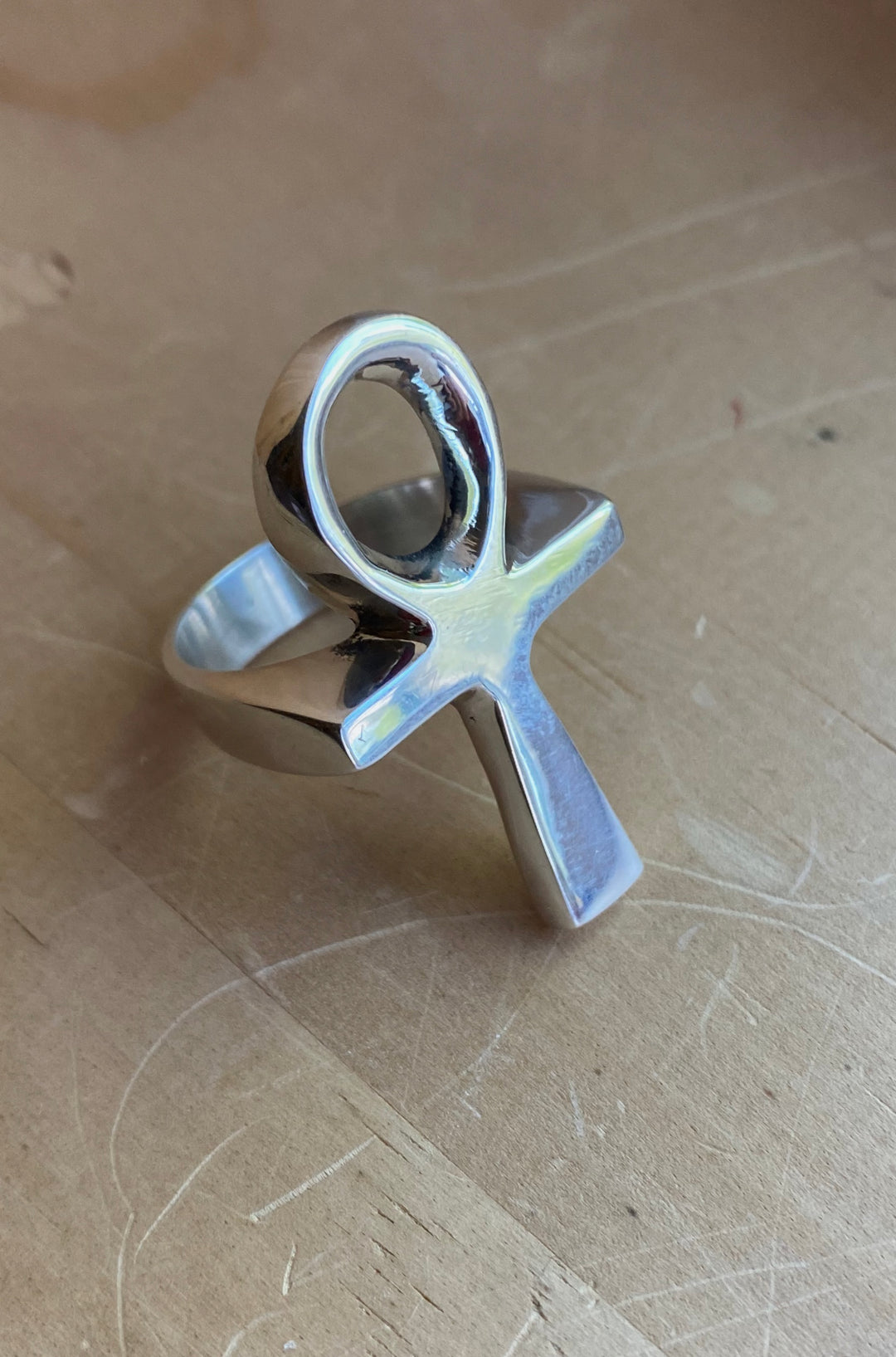 Ankh sterling silver ring with a polished finish by Renata Rubio 92.5