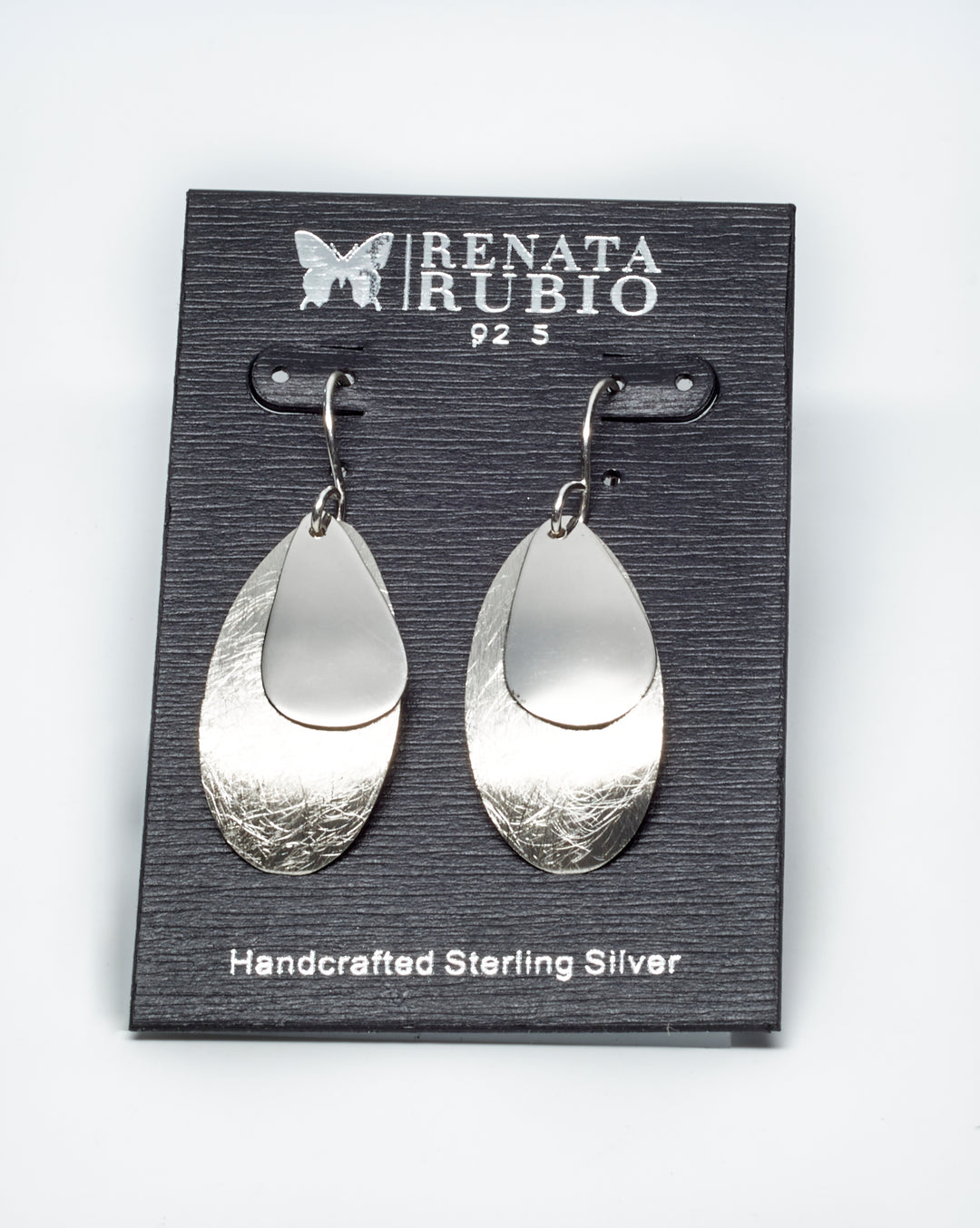 Oval Brushed and Smooth Silver Earrings - Renata Rubio 92.5