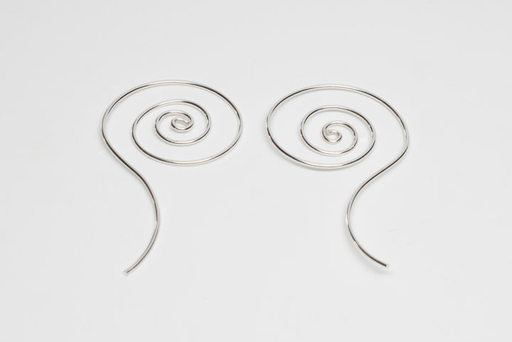 Coiled Threader Silver Earrings - Renata Rubio 92.5 - Handmade sterling silver jewelry with a lifetime warranty.