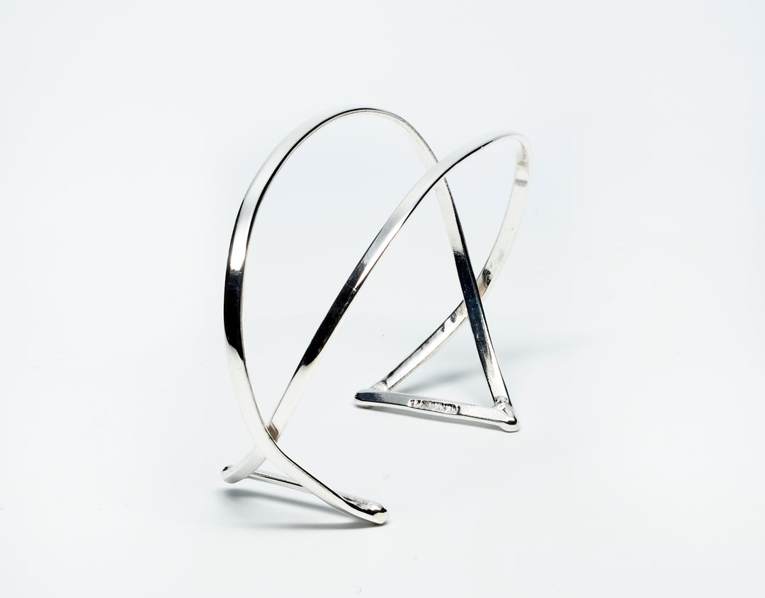 Crossed Silver Cuff - Renata Rubio 92.5 - BAJ522