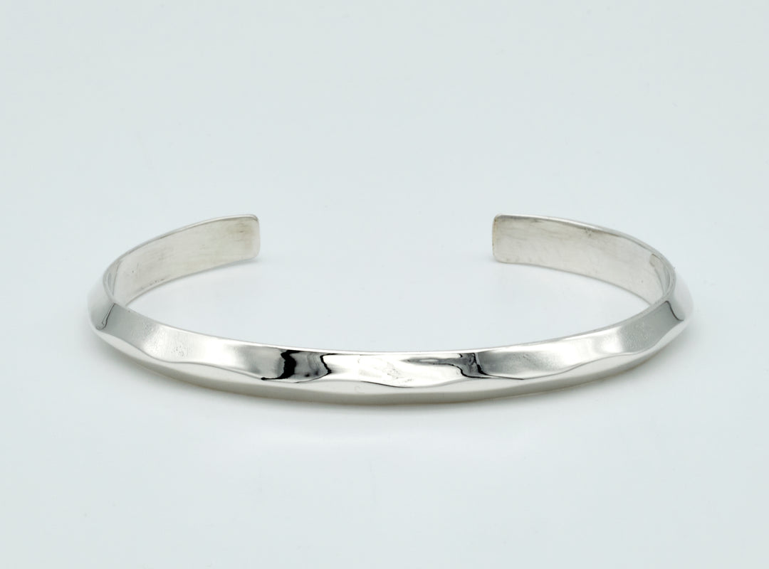 Flying Saucer Silver Cuff - Renata Rubio 92.5