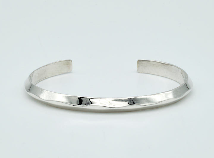 Flying Saucer Silver Cuff - Renata Rubio 92.5