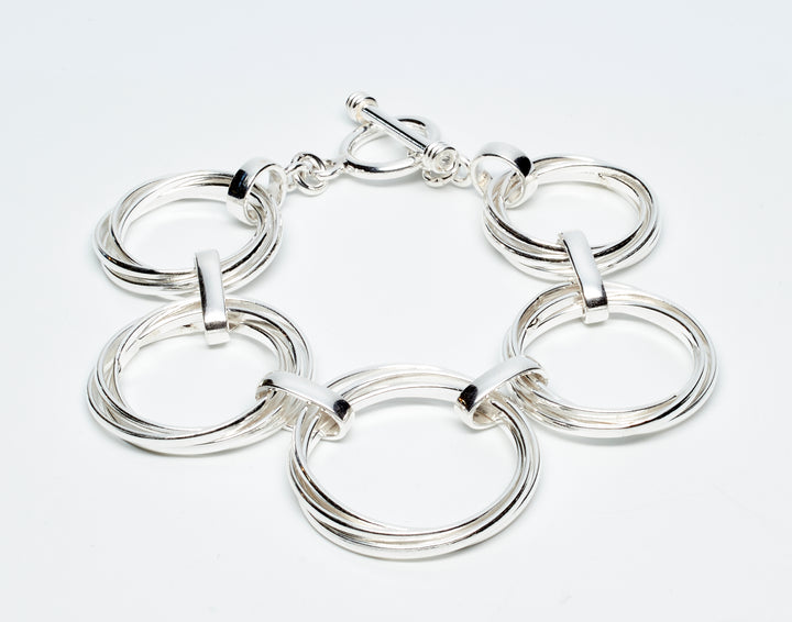 Graduated Interlinked Circle Silver Necklace - Renata Rubio 92.5 - NGG317