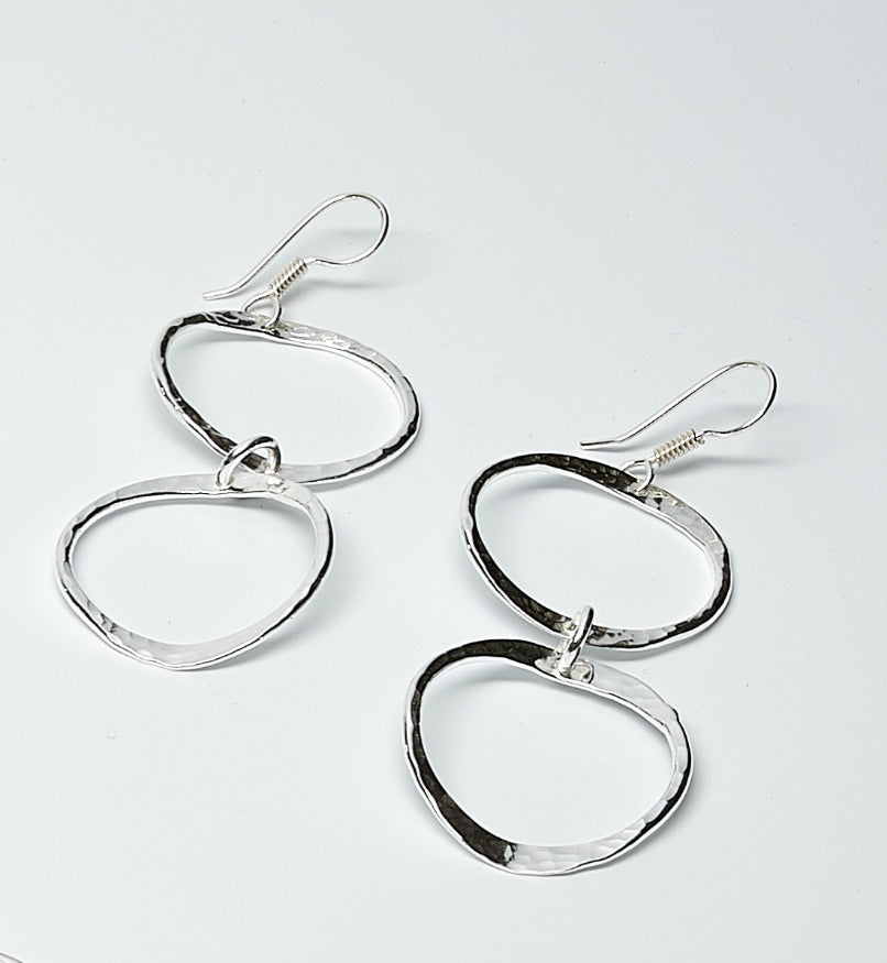 Open Twin Pounded Silver Circle Earrings - Renata Rubio 92.5 - EGG860