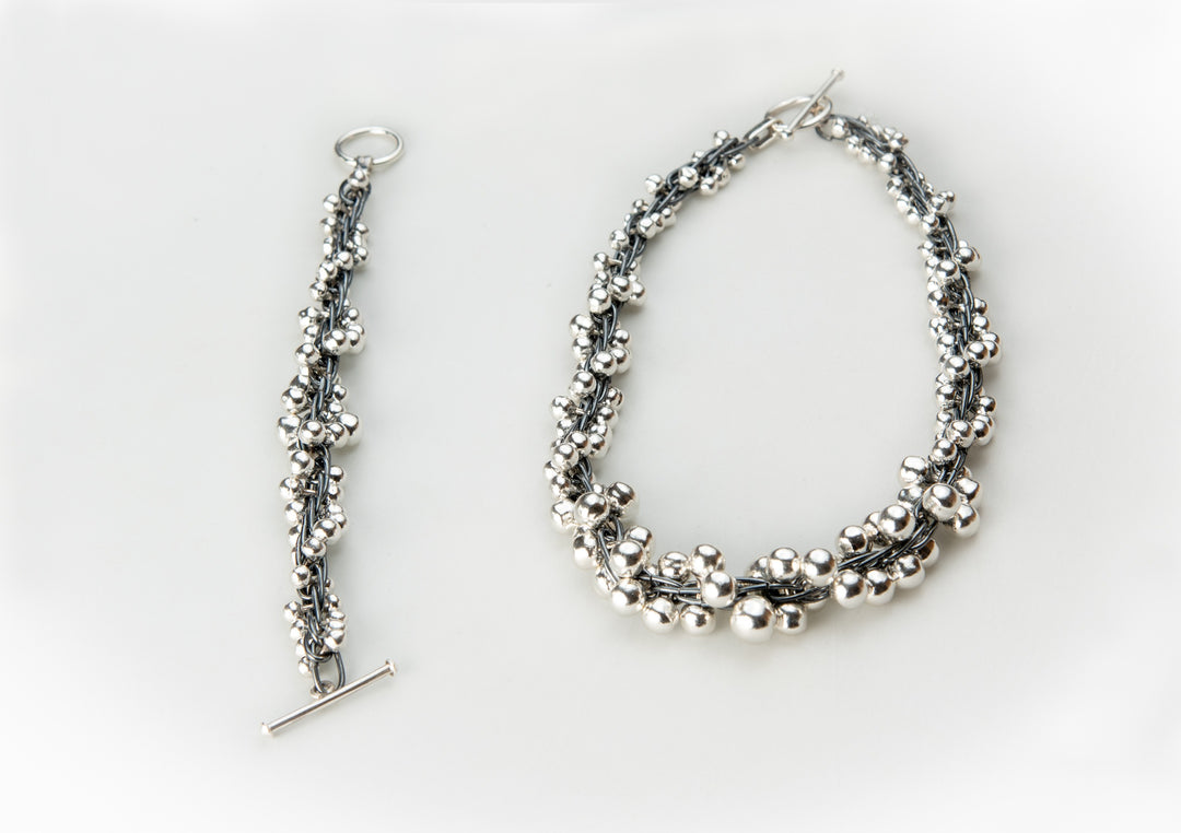 Oxidized and Shiny Silver Necklace and Bracelet 