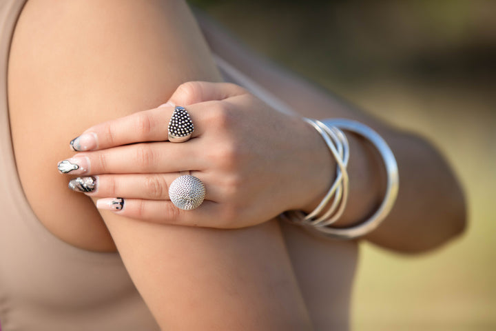 Handcrafted oxidized and sleek sterling silver ring made with lost-wax casting by Renata Rubio 92.5