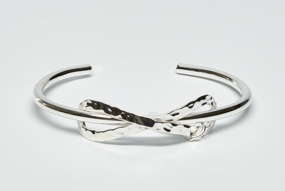 Pounded Silver Infinity Cuff - Renata Rubio 92.5 - BGG198