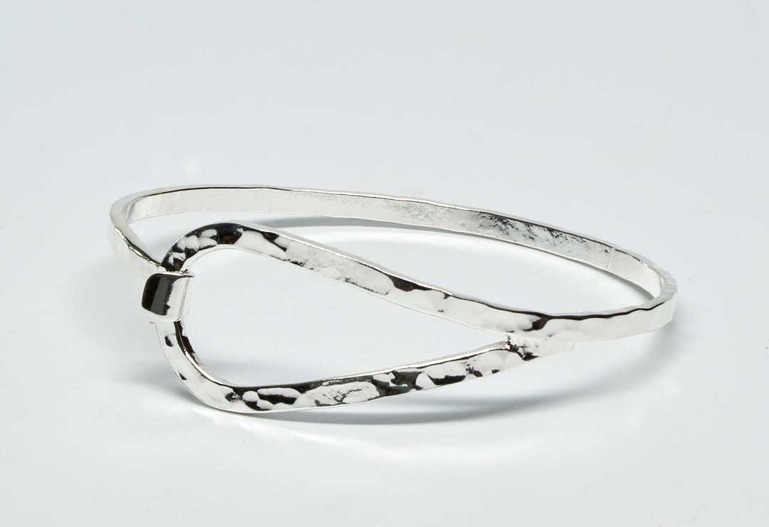 Pounded Silver Teardrop Clasp Bangle - Renata Rubio 92.5 - BGG197