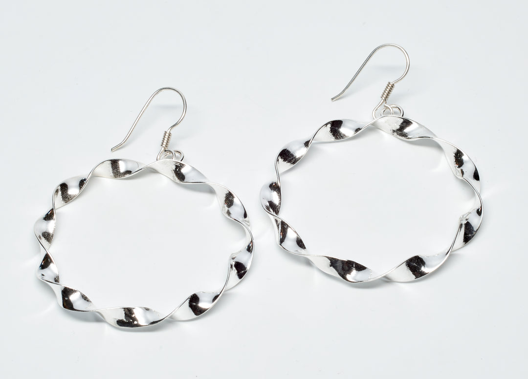 Round Twisted Silver Dangle Earrings - Renata Rubio 92.5 - EGG818