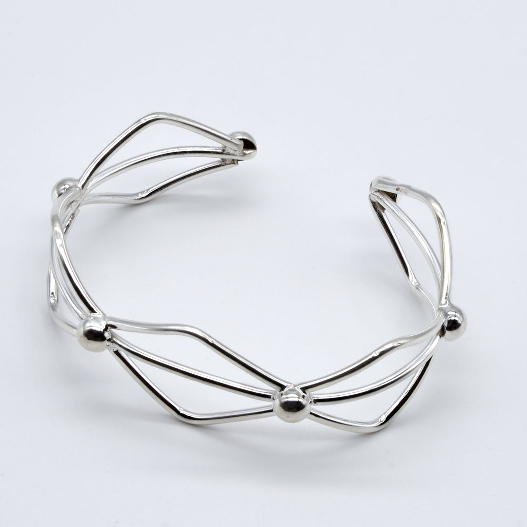 Row of Diamonds Silver Cuff - Renata Rubio 92.5