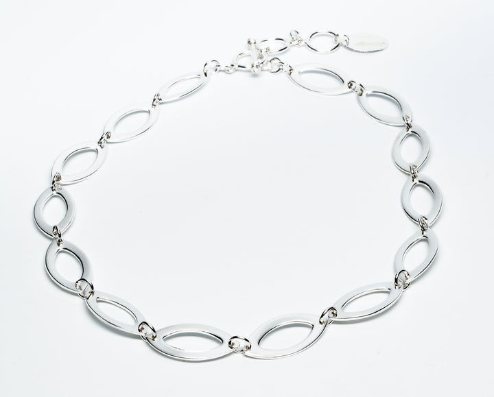 Silver Seed-Shaped Link Necklace