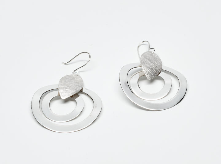 Shiny and Brushed Silver Disk Earrings - Renata Rubio 92.5 - EAJ124