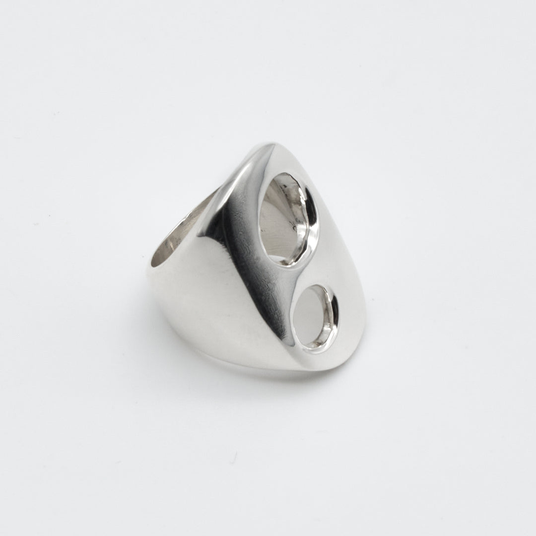 Silver Oval Ring with Twin Circles - Renata Rubio 92.5 - RJL830