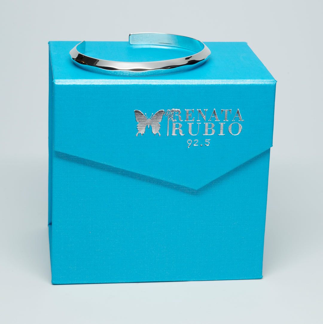 Silver Triangle Surface Bangle - Renata Rubio 92.5 - BGG226