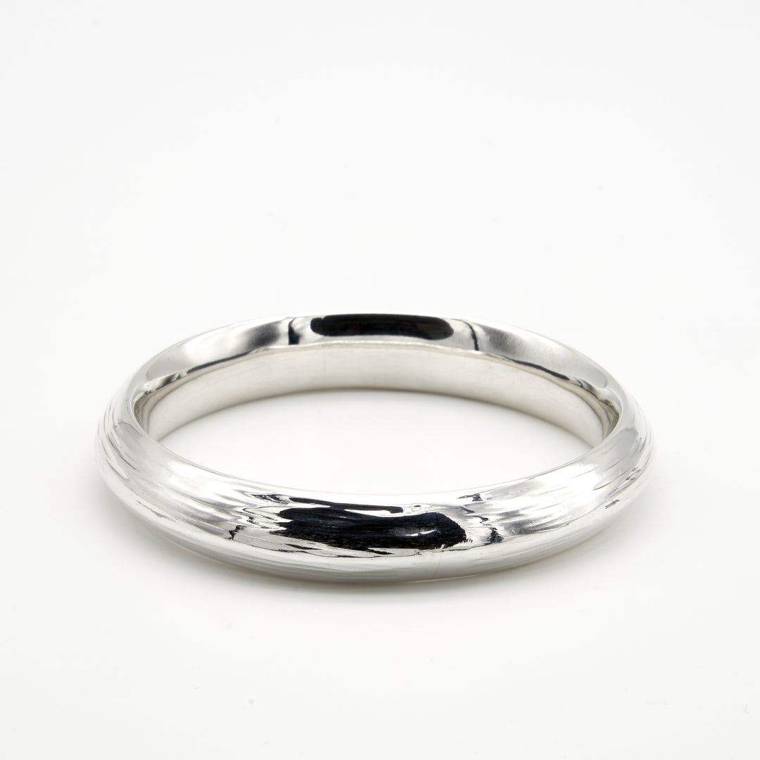 Thick Edged Silver Bangle - Renata Rubio 92.5 - BAJ542