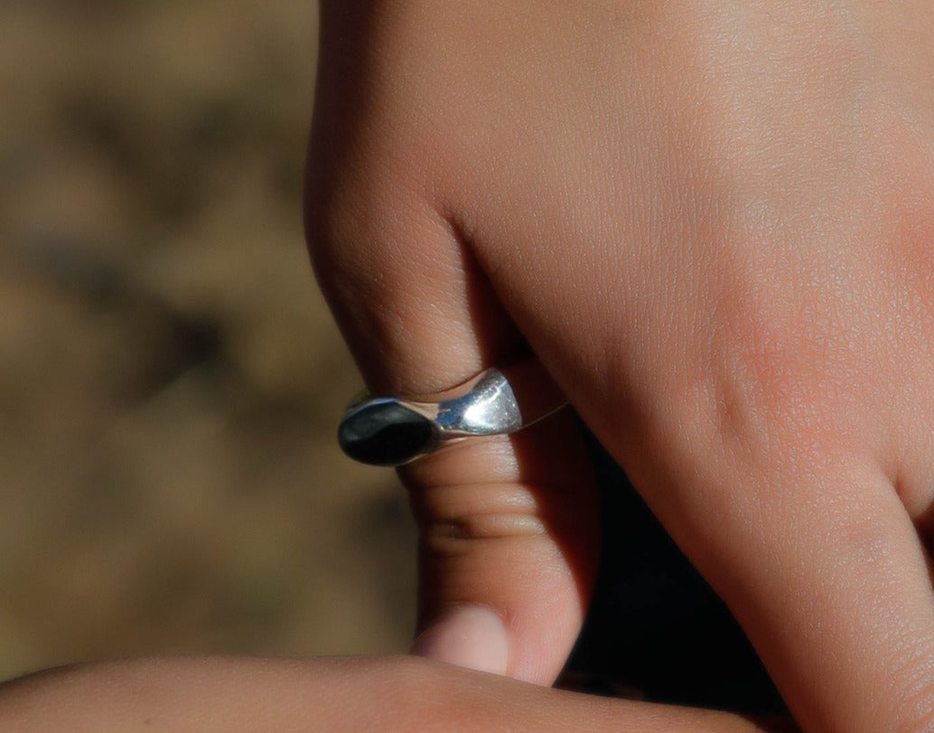 Thick square sterling silver ring with a smooth finish by Renata Rubio 92.5