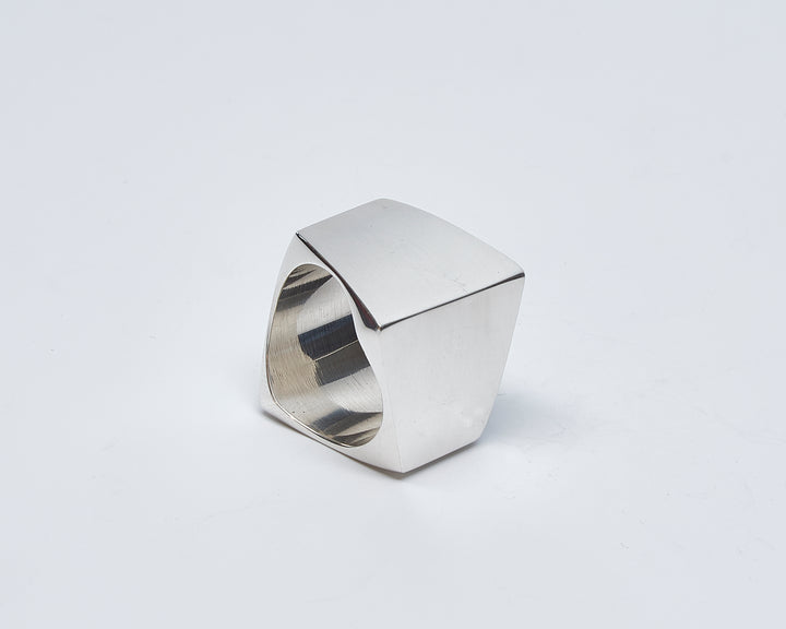 Trapezoid sterling silver ring with a modern geometric design by Renata Rubio 92.5.