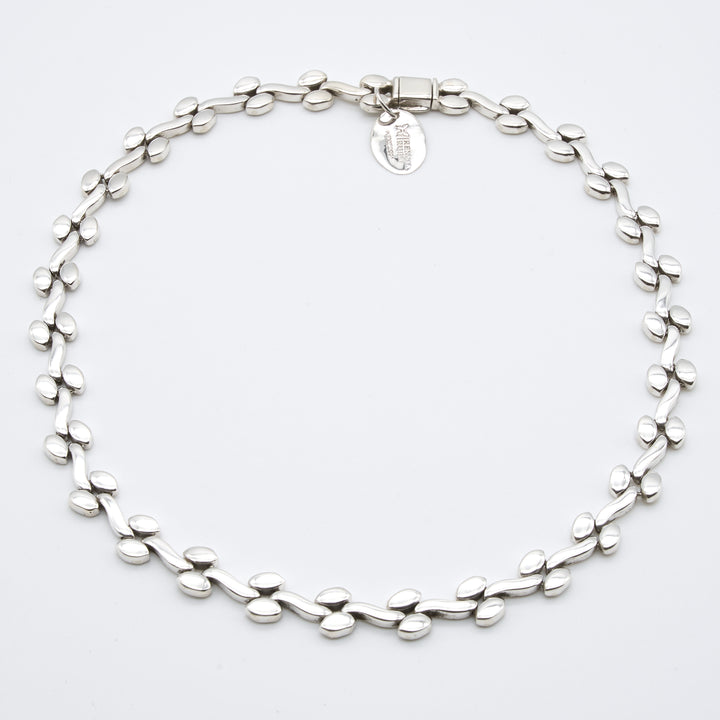 Oval and Wavy Silver Link Necklace