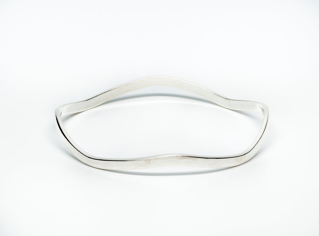 Wavy Silver Bangle - Renata Rubio 92.5 - BGG165