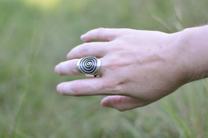 Oxidized Sterling Silver Coil Ring by Renata Rubio 92.5